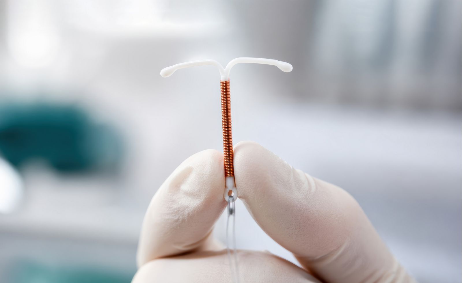 Zavedenie vnútromaternicového telieska (IUD/IUS) bez strachu: Ako pomáha lekárska akupunktúra?